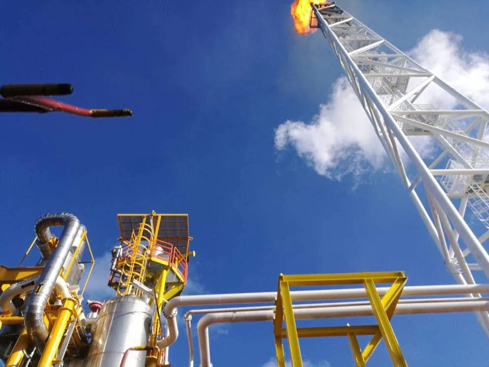 LP-CRS unit beside the flare tower